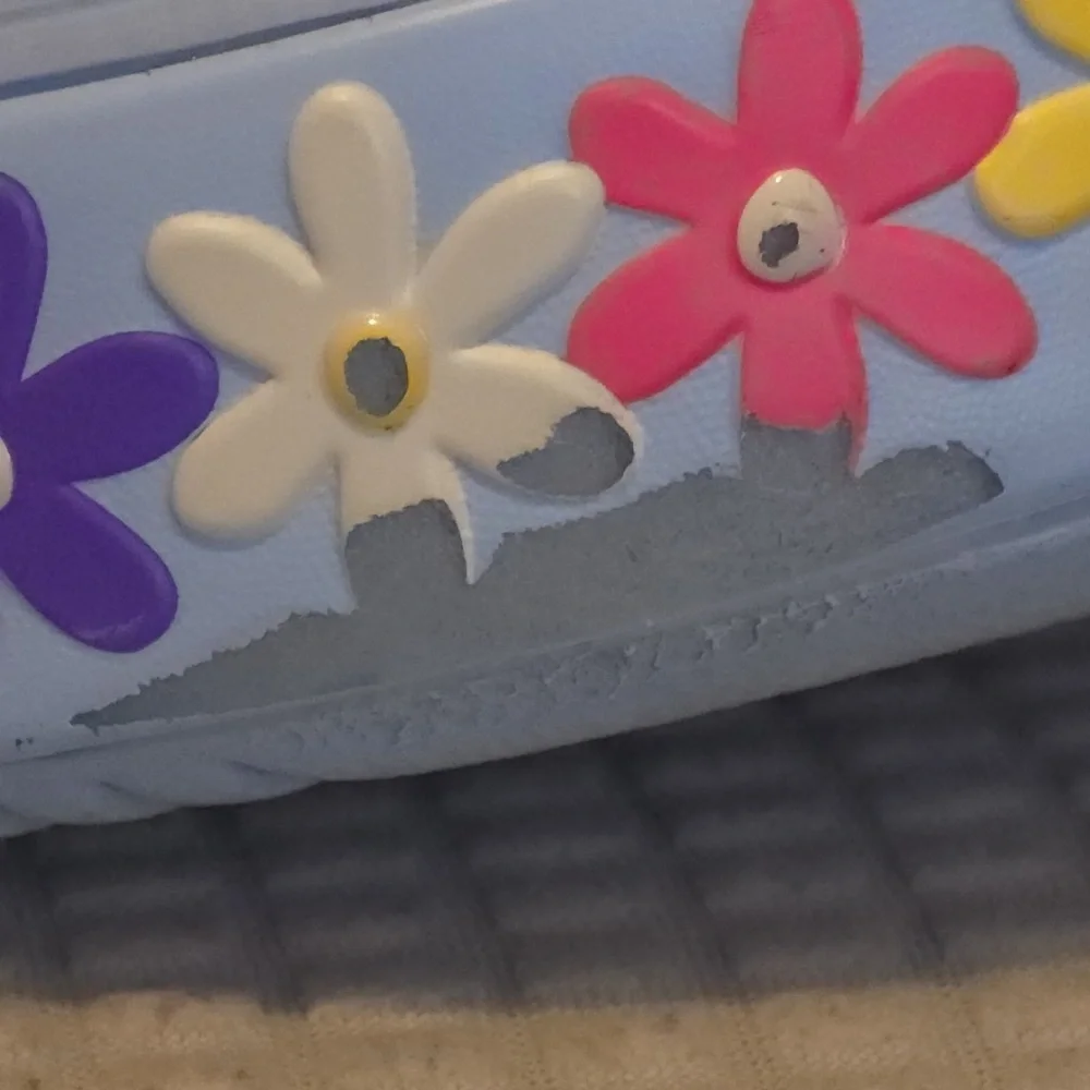 CROCS Kids' Light Blue Floral Slippers